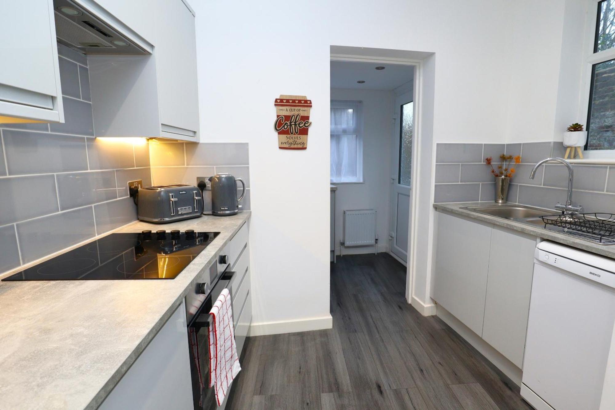 East Shore Hastings Bagian luar foto